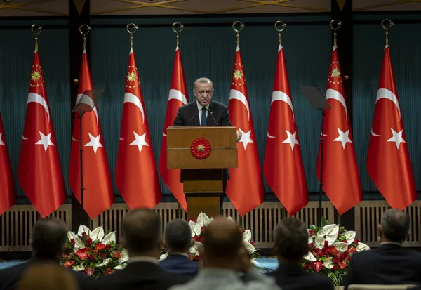 son-dakika-baskan-erdogandan-lutfu-turkkana-cok-sert-tepki-sozde-milletvekili-olan-bu-kisinin-parlamentoda-yeri-yok-1636393401548.jpg SON DAKİKA: Başkan Erdoğan'dan Lütfü Türkkan'a çok sert tepki: Sözde milletvekili olan bu kişinin parlamentoda yeri yok-5