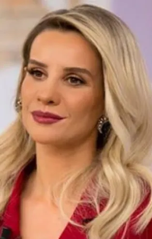 Ünlülerden Leyla Aydemir paylaşımı