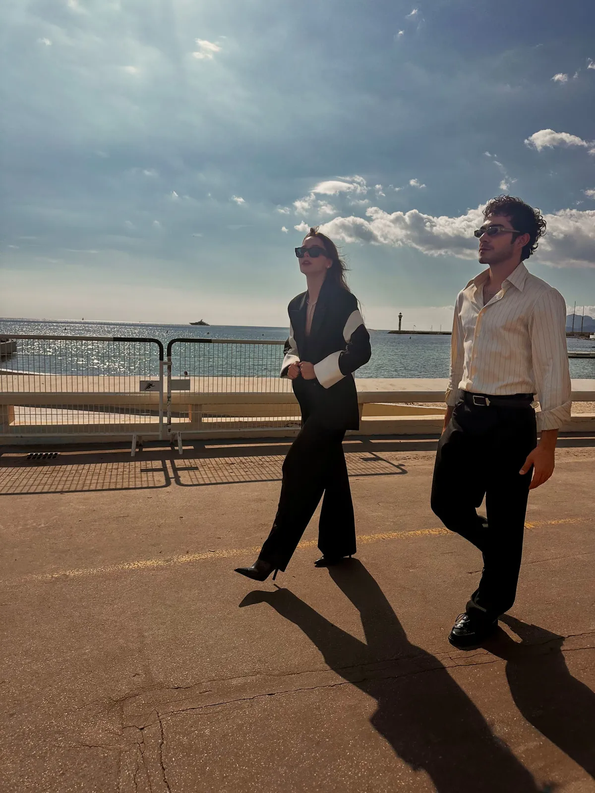 rahimcan-kapkap-ve-elcin-zehra-irem-cannesda-mipcom-2026-cikarmasi-1791965041114.jpg Cannes sokaklarında yoğun ilgi! Rahimcan Kapkap ve Elçin Zehra İrem MIPCOM 2026'ya damga vurdu-2