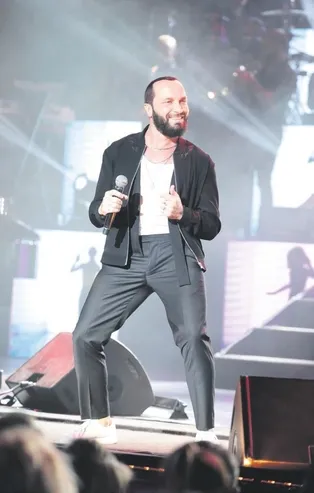 Berkay'dan Harbiye'de görsel şov!