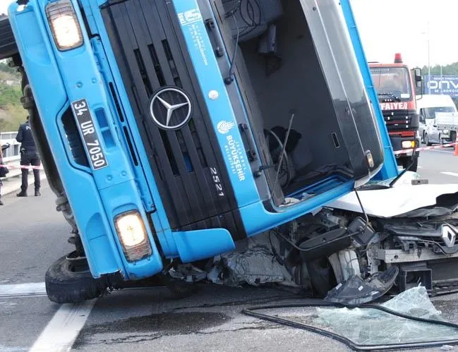 Dehşet anı kamerada: Metrelerce sürükledi