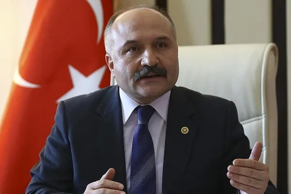 26-agustosta-dag-fare-mi-doguracak-gozler-meral-aksenerin-konusmasinda-1692157534893.jpeg 26 Ağustos'ta dağ fare mi doğuracak? Gözler Meral Akşener'in konuşmasında-3