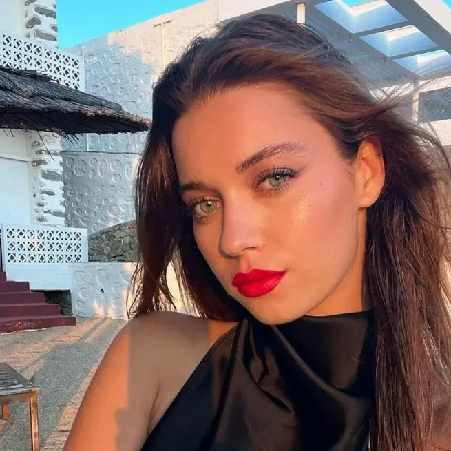 Yalı Çapkını’nın Kazım Ağa’sı Diren Polatoğulları’nın sır gibi sakladığı kızına bakın! Afra Saraçoğlu ile pozuna beğeni yağdı-6