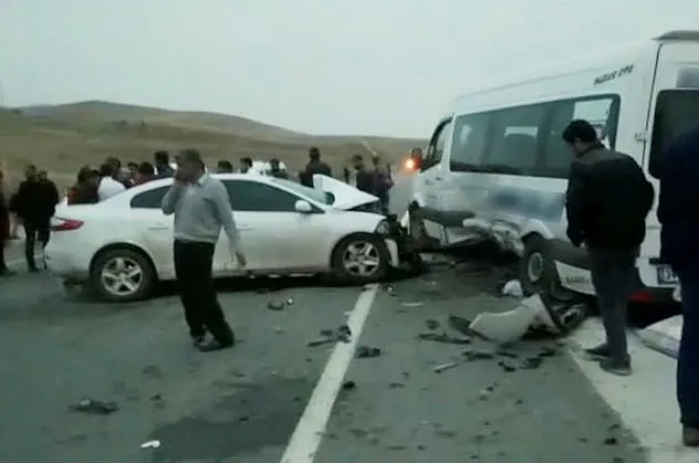 Van'da korkunç kaza: Çok sayıda yaralı var
