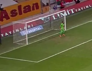 Fatih Öztürk'ün hataları Galatasaray taraftarını çileden çıkardı: Köşe direğine gidip orada bekleseydin baba