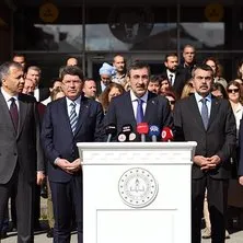 Cumhurbaşkanı Yardımcısı Cevdet Yılmaz açıkladı: Eğitimcilere karşı şiddet doğrudan tutuklama sebebi sayılacak