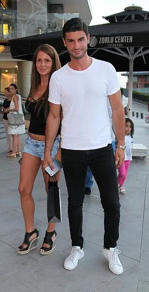 250 bin TL'lik Rolex sır oldu: Merve Şarapçıoğlu eski eşi Berk Oktay’a hesap sordu-5