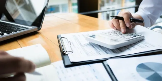 mali-musavir-nasil-olunur-mali-musavirlik-basvurusu-nasil-yapilir-sartlari-nelerdir-mali-musavir-maasi-ne-kada-1652361455166.jpg Mali müşavirlik başvurusu nasıl yapılır, şartları nelerdir? Mali müşavir maaşı ne kadardır? Mali müşavir nasıl olunur?-1