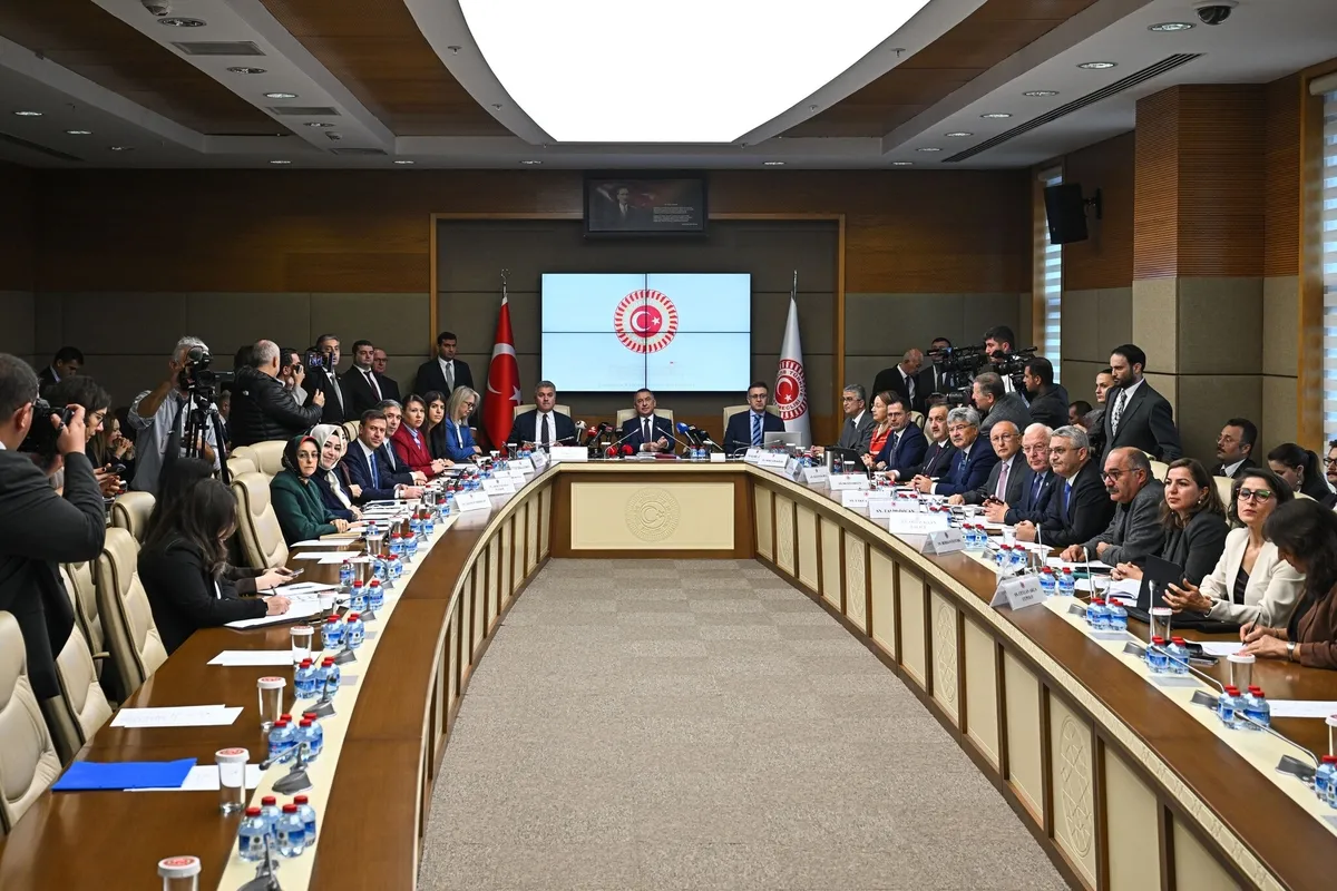 1793096012859.jpeg Mekke Anlaşması TBMM gündeminde! Fuat Oktay'dan kritik mesaj: "Bu gidişata dur denilmeli"-3