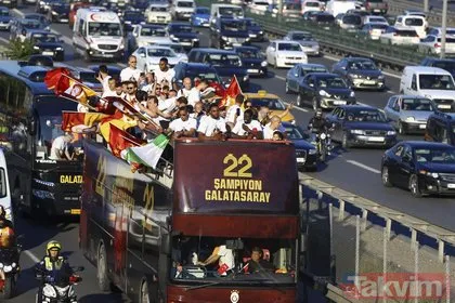 Galatasaray 22. şampiyonluğunu kutluyor | Cimbom’dan Fenerbahçe’ye emojili gönderme