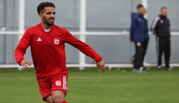 Galatasaray ile Beşiktaş Douglas için karşı karşıya!-3