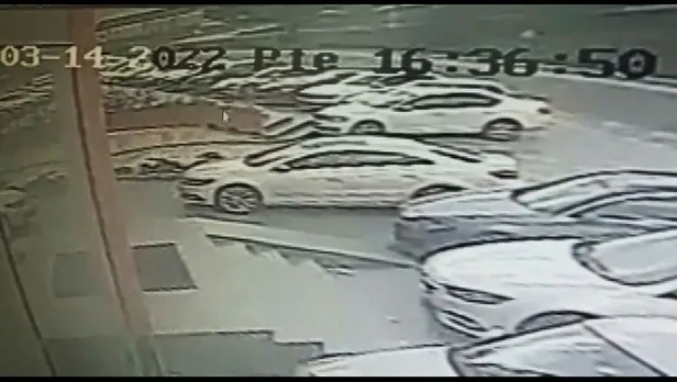 esenyurtta-supheli-olum-genc-kadin-rezidanstan-dustu-1647276370291.jpeg Esenyurt'ta şüpheli ölüm! Genç kadın rezidanstan düştü-4