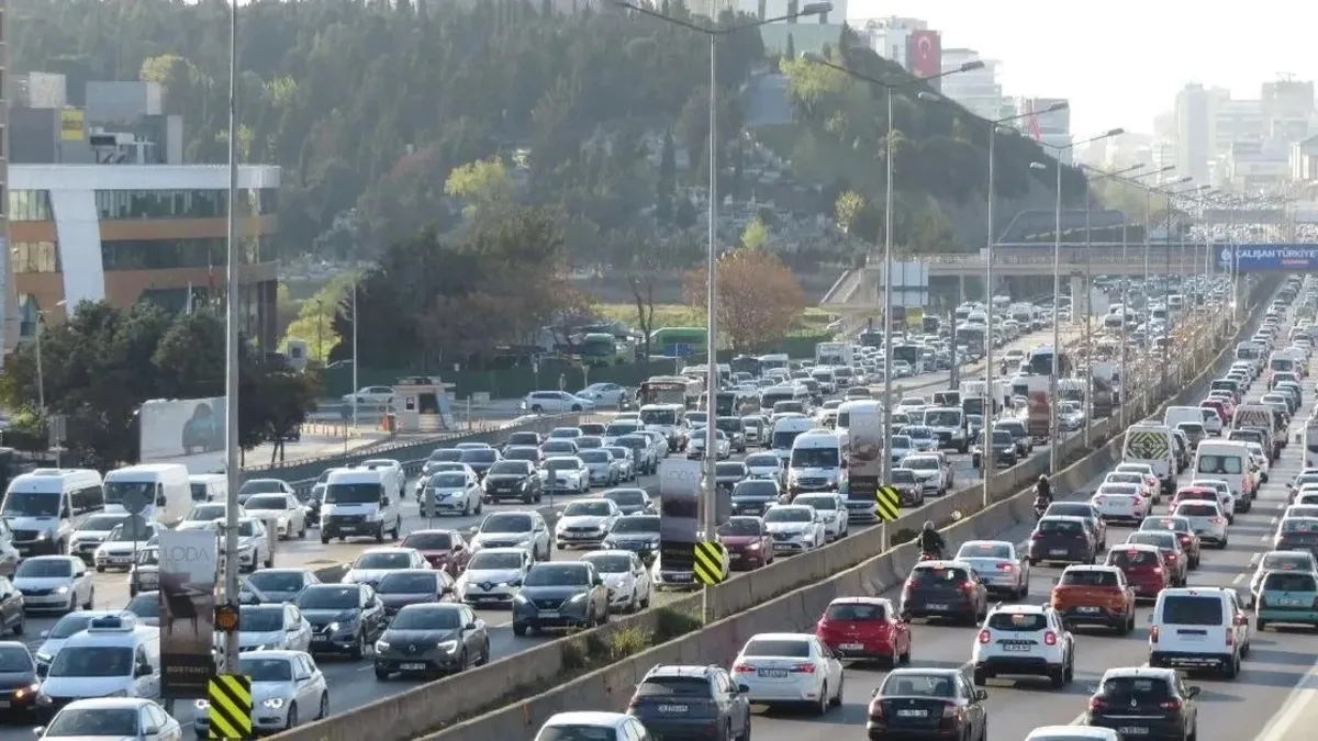 Son dakika: İstanbul'da trafik yoğunluğu! Öğlen vakti bile yüzde 45!