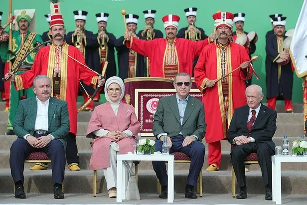 ataturk-havalimaninda-fetih-soleni-mhp-lideri-devlet-bahceliden-onemli-aciklamalar-1653842222189.jpeg