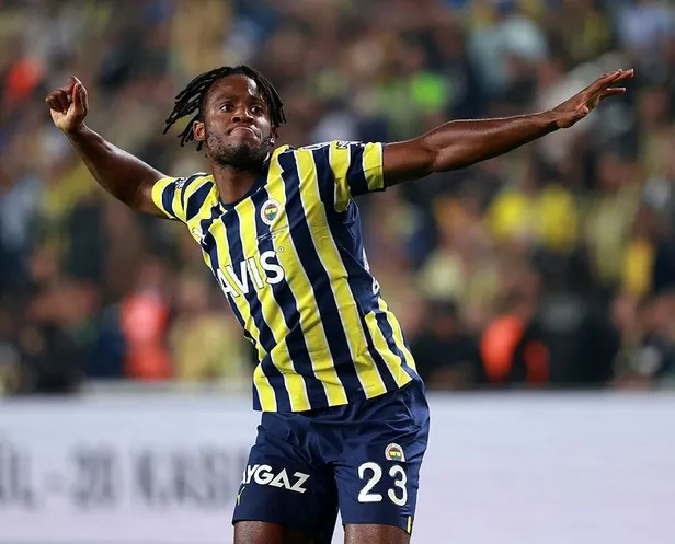 fenerbahce-4-kez-one-gectigi-macta-karagumruku-905-dakikada-maglup-etti-1665358612431.jpeg Fenerbahçe 4 kez öne geçtiği maçta Karagümrük'ü 90+5. dakikada mağlup etti-10