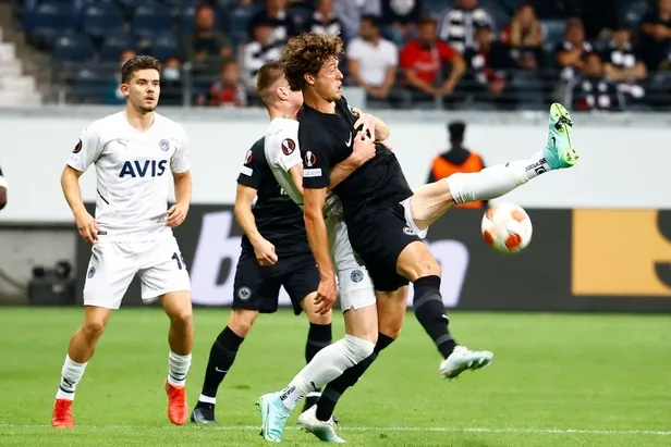 16-eylul-uefa-avrupa-ligi-fenerbahce-frankfurt-mac-sonucu-1-1-frankfurt-fenerbahce-mac-ozeti-golleri-onemli-anlari-1631827023558.jpg Frankfurt - Fenerbahçe maç özeti, golleri, önemli anları! 16 Eylül UEFA Avrupa Ligi Fenerbahçe-Frankfurt maç sonucu: 1-1!-3