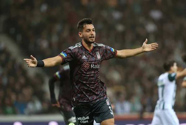 besiktas-giresunsporu-tayyip-talha-sanucun-muhtesem-rovesata-goluyle-yendi-1665256932194.jpg Beşiktaş Giresunspor'u Tayyip Talha Sanuç'un muhteşem röveşata golüyle yendi-9