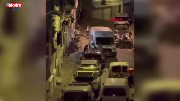 Fatih’te yabancı uyruklu kadın evinde boğazı kesilmiş halde bulundu