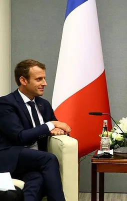 Cumhurbaşkanlığı hesabından Macron'a ince mesaj