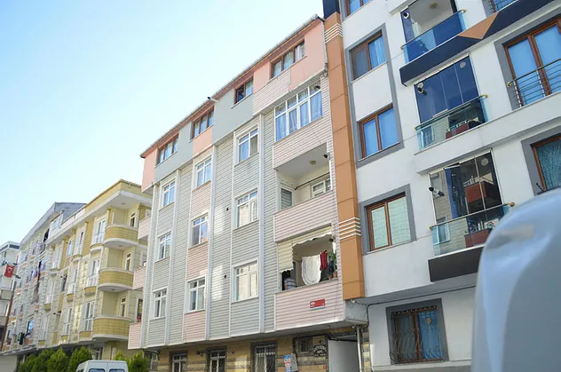 Bayram sabahı İstanbul'da dehşet! Polisleri karşısında görünce...