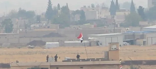 Bu görüntü Türkiye’den çekildi! Suriye bayrağı asıldı