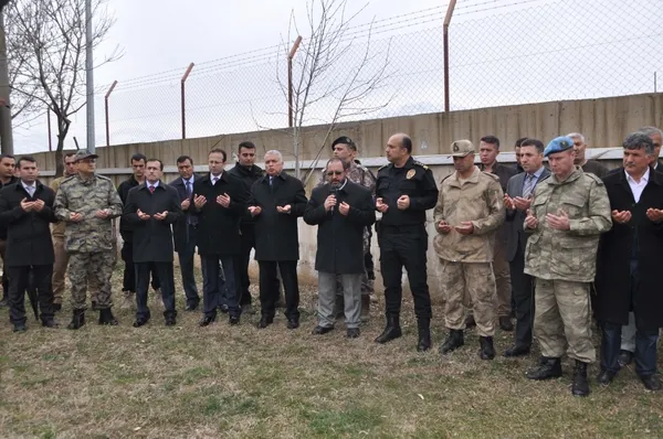 Özel harekat polisleri Afrin'e dualarla uğurlandı-4