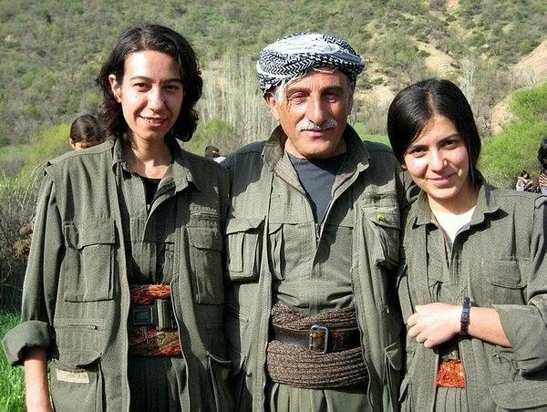 pkk-feto-el-ovusturuyor-kemal-kilicdaroglu-ve-terorist-ortaklari-yikacagiz-intikam-alacagiz-bolecegiz-1683930323151.jpeg