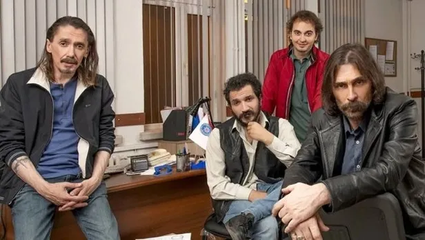 1656597817050.jpg Akın karakteriyle düşmanlarına kök söktürmüştü! Çukur dizisinden Behzat Ç'ye bomba transfer! Çekiç ve Gül'de rol alacak-4