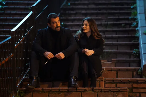 seruveni-ansizin-noktalanacak-yayin-akisini-sikintiya-soktu-rafa-kaldiriliyor-tv8den-flas-karar-ilerleyen-gunlerde-1613245577442.jpg Serüveni ansızın noktalanacak yayın akışını sıkıntıya soktu! Rafa kaldırılıyor TV8'den flaş karar ilerleyen günlerde...-9