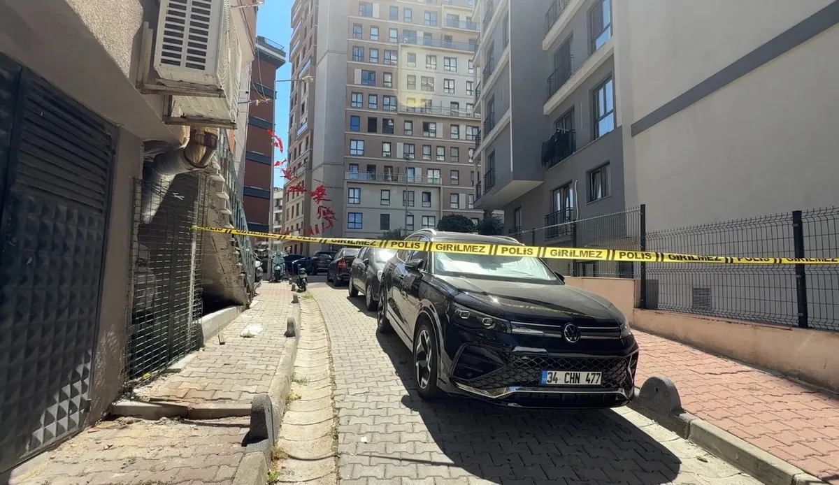 1788336300744.jpeg Kağıthane'de rezidansta Nisa Nur Oğul'un şüpheli ölümü: 14'üncü kattan düştüğü anlar kameraya yansıdı-7