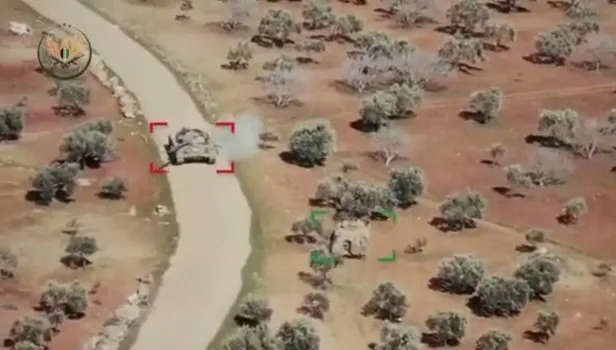 İdlib'de çatışma anları kamerada! Muhalifler Esad rejimine ait koca tankı ZPT ile böyle kovaladı