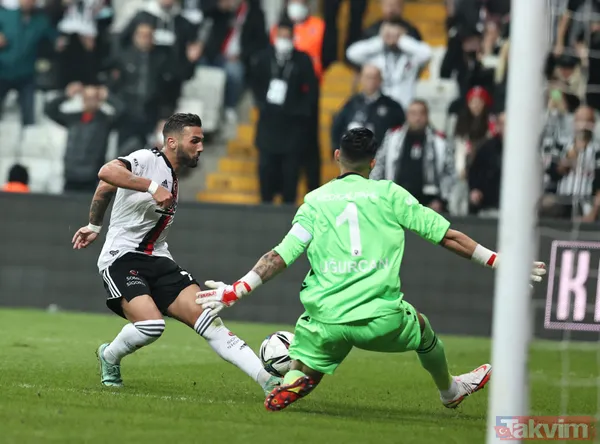 Derbi bitti ortalık karıştı! Beşiktaş Trabzonspor maçı sonrası Uğurcan Çakır'a kırmızı kart... - 21