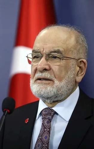 Boğaziçi'ndeki terör marşlı LGBT paçavralı eyleme Ahmet Davutoğlu ve Temel Karamollaoğlu'ndan destek