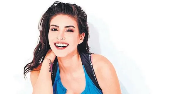 Deniz Baysal, yapım şirketine 12 bin lira tazminat ödeyecek...