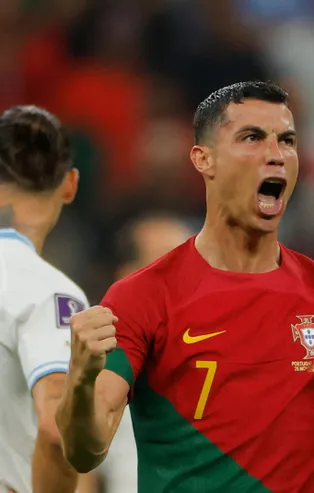 Cristiano Ronaldo için müthiş iddia: Al Nassr ile anlaşmaya yakın! Alacağı para dudak uçuklattı