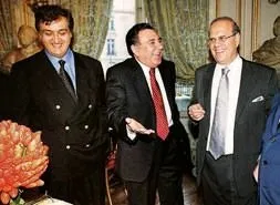 Mutlu, Güneş Taner’in önünde diz mi çöktü?