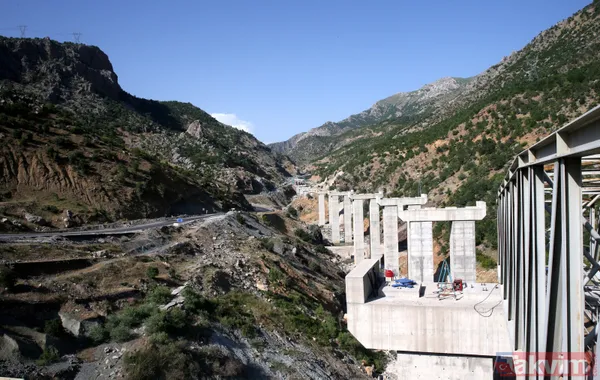 Doğu Anadolu Bölgesi'nde zirvede! 900 metre uzunluğundaki Bitlis Çayı Viyadüğü'nde çalışmalar devam ediyor - 9