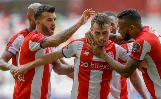 savunmanin-sagina-takviye-yapmak-isteyen-fenerbahce-ilacini-antalyasporun-genc-yildizi-bunyamin-balcida-buldu-1653257813108.jpeg Savunmanın sağına takviye yapmak isteyen Fenerbahçe ilacını Antalyaspor'un genç yıldızı Bünyamin Balcı'da buldu-2