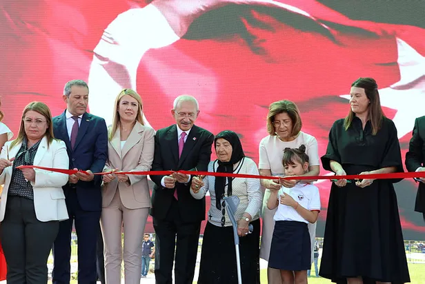 İşte CHP'nin hizmet anlayışı! AK Parti'nin yaptırdığı parkı kendi yaptırmış gibi açtı!-3