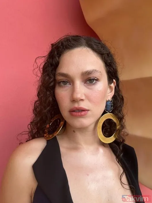 Melisa Şenolsun'un 'ısınalım' notlu mayokinili karesi olay! Sosyal medya çalkalandı yorum üstüne yorum yağdı: "Giyinmeyi unutmuş..." - 4