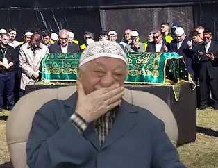 Amerikan uşağı Fetullah Gülen gömüldü! İtiraf geldi: Amerikan kültürüne göre gömdük | Stadyum dolusu haşhaşi... Maskeliler kim çıktı?