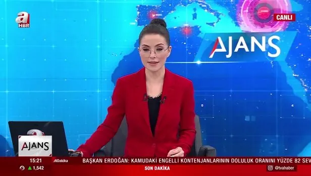 SON DAKİKA: HDP Esenyurt İlçe Başkanlığı binasındaki Öcalan posterlerinin ifşası sonrası CHP ile HDP birbirine girdi