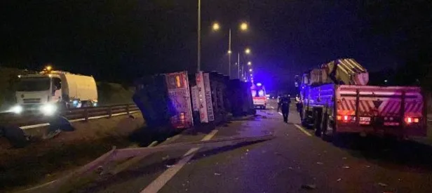 Kuzey Marmara Otoyolu’nda tır devrildi! Acı haber