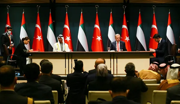 son-dakika-merkez-bankasindan-birlesik-arap-emirlikleri-bae-aciklamasi-imzalar-atildi-1637822531529.jpg Son dakika! Merkez Bankası'ndan Birleşik Arap Emirlikleri (BAE) açıklaması! İmzalar atıldı-8