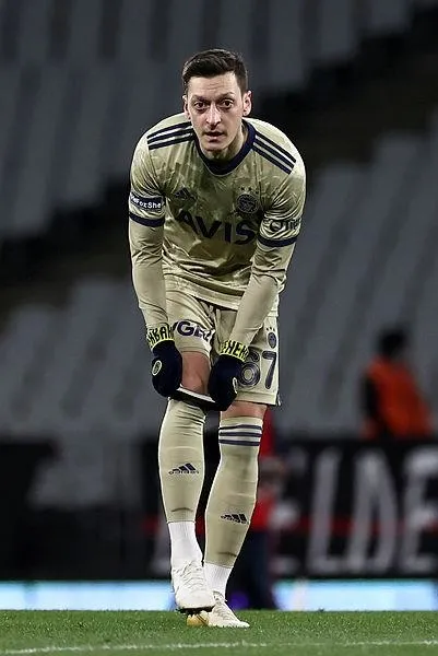 Fenerbahçe'nin yeni sezondaki en büyük silahı Mesut olacak! - 2