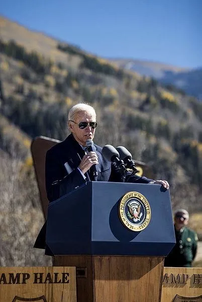 abd-baskani-bidenin-son-gafi-oglu-beau-bidenin-nerede-oldugunu-unuttu-1665660197407.jpeg ABD Başkanı Joe Biden kendi başına oy kullanamadı!-6