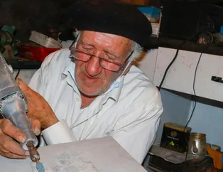 28 yıldır bu işi yapıyor! Hepsini volkanik dağların eteğinden topluyor! Tanesi 1000 TL...