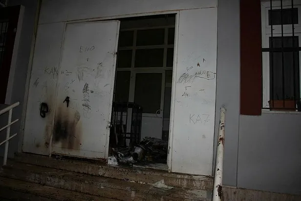 Aydın'da çakmakla oynayan çocuklar okulu yaktı! Kitapların hepsi yandı-3