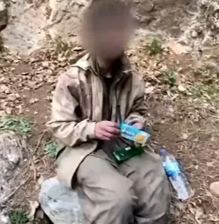 Teslim olan PKK'lı terörist (AA)