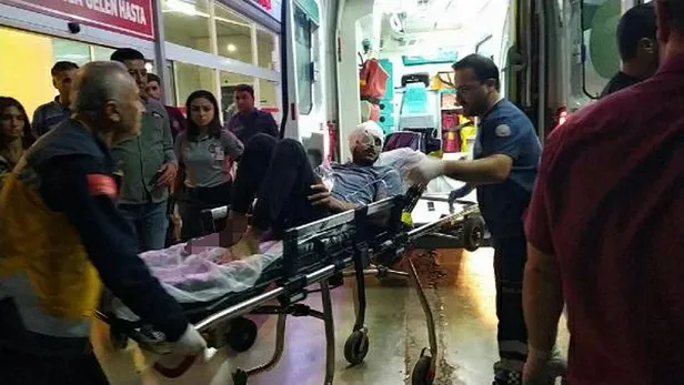 1667154401204.jpeg Adana'da ilginç anlar! Silahla başından vurulan kişi el sallayarak ambulansa bindi-3
